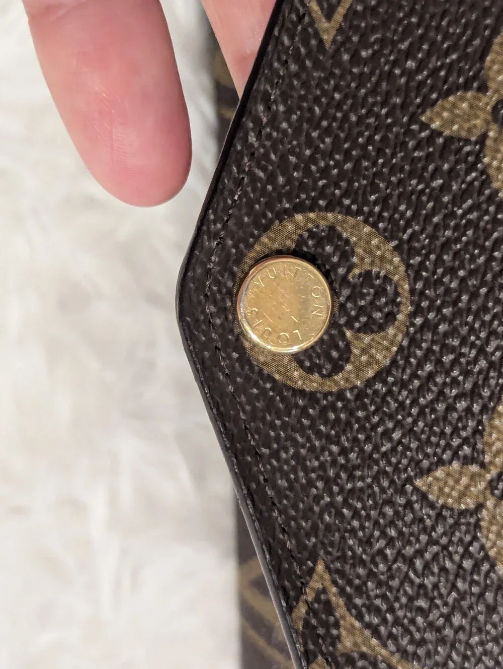 Authentic Louis Vuitton Sarah Wallet - Monogram Canvas w/ Pink Rose Ballerine